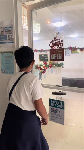 Ate duties 🥰🫶🏻 Healthy smiles start early! Regular dentist visits help kids maintain strong teeth, prevent problems, and build habits for a lifetime of dental care❤️ Good thing @dgtonedentalcenter_ offers reliable dental services at an affordable price💯 Book your appointment now and visit any of their 10 branches🫶🏻 #fyp #foryou #tiktokph #dgtonedentalcenter #dentalcare #dentaltok #teethcleaning #dgtonetiktokchallenge