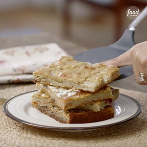 Pumpkin Spice Sheet Pan Pancakes are made for a crowd! 😍 Which slice would you pick? Get these products: https://kohls.co/2JOjvYU | Food Network
