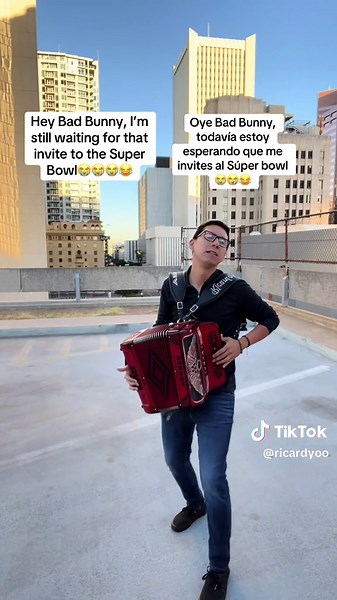 Take me to the halftime show to represent the Latino community 😭😭 @Bad Bunny #accordion #acordeon #badbunny #SuperBowl