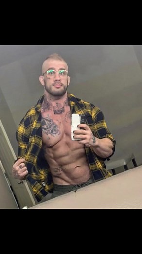 Lil autumn cutie 💜🖤🧡🍂🍁 I hope your lovers fluids taste like pumpkin spice and ghouls 🖤🧡💜🍁🍂 #daddy #autumn #lgbtq #gay #bisexual