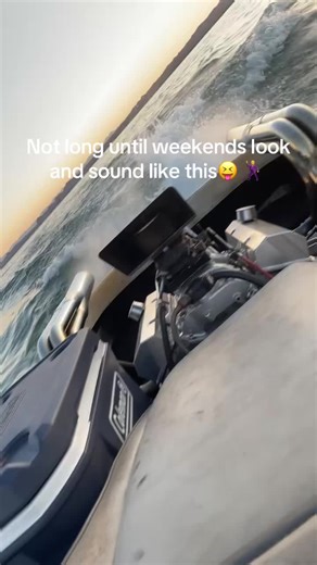 Cherishing Summer Memories: Share Your Boat Pictures