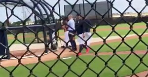 Yankees Fan At Astros' Spring Training Hilariously Started Banging Trash Can During Batting Practice (VIDEO)