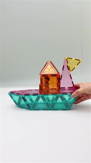 A little sailboat, a tank, and an excavator. With big magnetic tiles, kids can build all kinds of vehicles — strong magnets, smooth edges, and endless creativity.#YRZtiles #valentinesday #tiktokshopcreatorpicks #magnettiles #gif