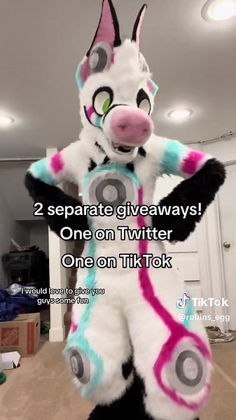 Alexx’s Robo Fluff 🔜 Spooktac (@robins_egg)’s videos with Miitopia Boss Battle Theme - dualies