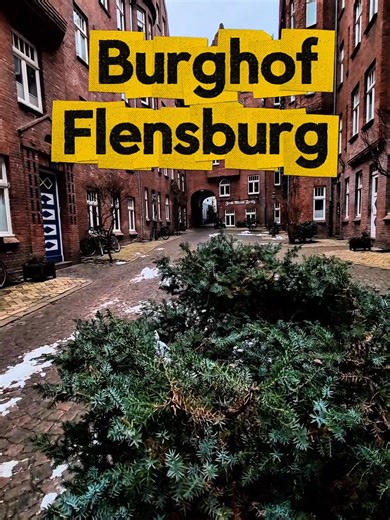 The Burghof in #Flensburg is far more than just a #beautiful building – it is an architectural gem that breathes the spirit of the reform architecture of the early 20th century. #german architect Paul Ziegler #travelingram #HiddenGem