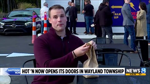 Hot 'n Now opens: What's on the menu