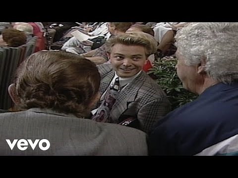 Bill & Gloria Gaither - Movin' Up To Gloryland (Live)