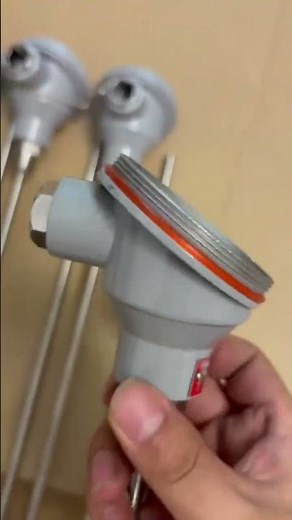Industrial K-type thermocouple with waterproof terminal head