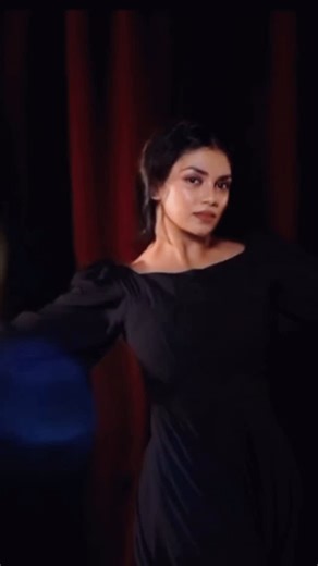 Damithri Subasinghe | தமித்ரி on Instagram: "Dance is soulful language that whispers to the world ✨ And I always believe dance is the divine energy within me, a language that speaks directly from my soul to the world 🤍 Happy International Dance Day! Damithri | International Dance Day | Divine language | Soulful"