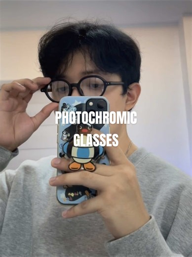 love this glasses 👓🖤 #fashiontiktok #eyeglassesfashion #photochromiceyeglass