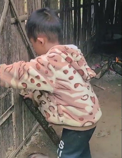 Baby’s FIRST STEPS Caught on Camera! So Precious!