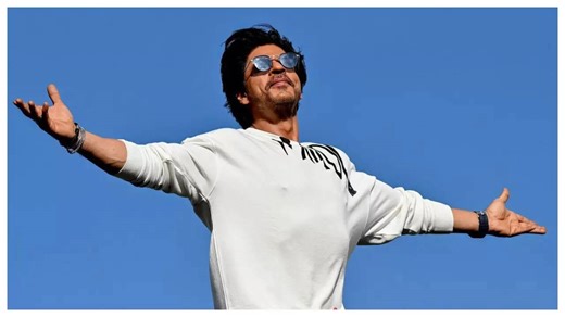 Body language expert decodes Shah Rukh Khan’s ‘alpha gesture’; says, ‘He loves to own the place’