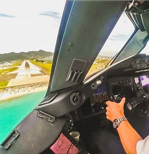 91K views · 6K reactions | ✈️ TUI Boeing 787 landing at St Maarten Airport SXM #pilot #pilots #pilotlife #piloteyes #avgeek #justplanes #boeing #boeinglovers #boeing787 #b787 #dreamliner #tui #sxm #sxmairport #stmaarten #mahobeach TUI Airlines Netherlands ONLY ON SXM Sxm Airport - Sint Maarten Airport Adventure SXM | Just Planes | Facebook