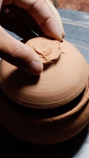 Handcrafted Teapot | The Art of Traditional Tea Craftsmanship #pottery #orientalartisan