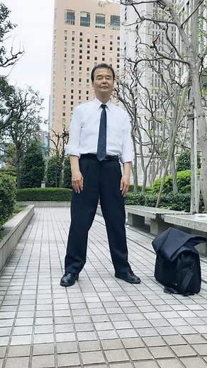 挑戦したものの難易度高し。身体が硬くて挫折しそう。