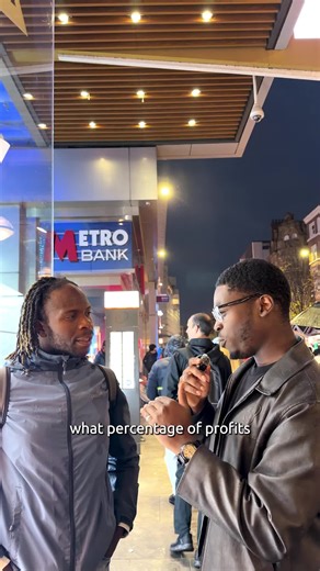 Where has the money from your energy bills gone this winter? ❄️ 💰 Some of the world’s wealthiest people and international investors hold significant stakes in the UK’s privatised energy system. US Investors Blackrock and Vanguard both have major stakes in UK energy companies. While Czech billionaire Daniel Kretinsky owns gas generator EP, Hong Kong’s richest man Li Ka Shing is the largest shareholder in UK Power Networks, while Warren Buffet is the largest shareholder in Northern Powergrid 🤑 F