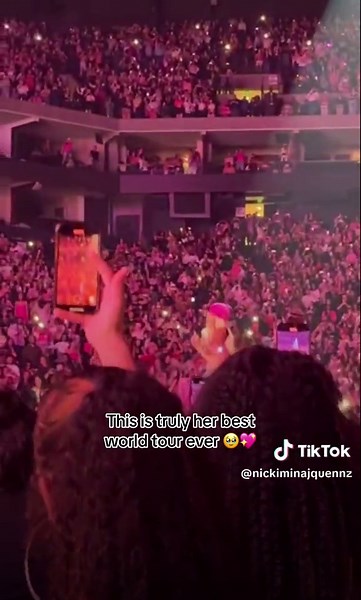 Nicki Minaj Queen Tour Audience Reaction