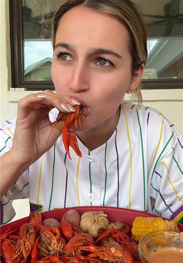 Does this make sense to anyone else ahahahah #crawfish #neworleans #crawfishboil #mukbang #crawfishmukbang
