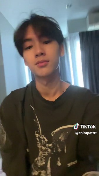 Hey Apple TikTok Lip-sync Performance