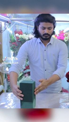 Oh My God 100 rose's bouquet, easy tutorial #luxuryflori #100roses #flowersuae #flowertech9 #florist