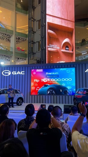 Kendara Indonesia on Instagram: "Resmi! Ini dia harga OTR Jakarta untuk Aion UT, tipe premium di 363 Juta, dan standard di 325 Juta. Harga ini juga sudah termasuk: - Lifetime Warranty untuk baterai, motor listrik, dan electronic control system. - Vehicle Warranty selama 8 tahun atau 160.000 km. - Free Maintenance selama 3 tahun atau 40.000 km. Dan dengar-dengar ada harga spesial dan free wall charger untuk yang sudah melakukan pemesanan early bird di GIIAS!"