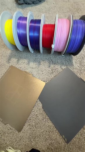 They finally came off after freezing didn’t work. I heated the plate, then bent the crap out of the plate and one little round came up from each heart enough that I used my nails to pry it off. Screw that, too much work if I have to do that each time I’m just gonna stick with the standard plate! #3d #3dprinter #3dprinting #bambulab #valentine