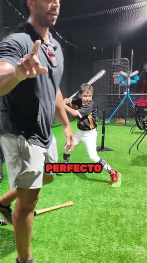 11K views · 288 reactions | Cuando vamos a practicar, hay que educarnos, entender el porqué de cada movimiento . En la práctica se trabaja fuerte, se corrige, se aprende.  Pero en el juego… hay que soltarlo y dejar que fluya  | Los Castro Bros | Facebook