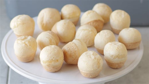 How to make Brazilian cheese bread | Easy pão de queijo recipe