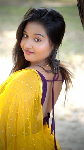 Tere Liye.... outdoor shoot....model #shortvideo #shortsfeed #viralvideo #youtubeshorts