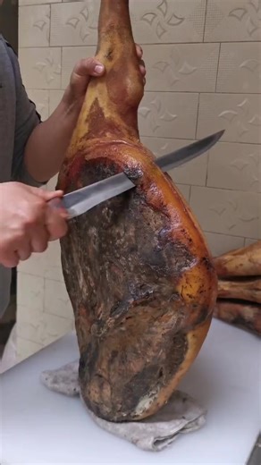 401K views · 2.6K reactions | A traditional delicacy from Spain — Jamón Ibérico! 杻 Perfect for a special treat. #SpanishCuisine #Gastronomy | Jotted Expressions | Facebook