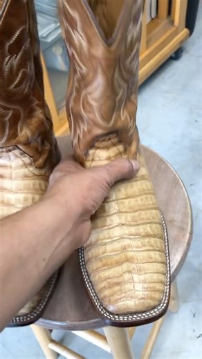 Cowboy Boots Resole #waylonjennings #cowgirlboots #austintexas #dallastexas #houstontx #texas #supportsmallbusiness #supportsmallbusinesses #foryou #foryourpage #countryliving #countrylife #bootseason #botas #botasvaqueras #reparaciondecalzado #shoerepair #bootrepair #countrygirl #americancowboy #americancowgirl #cedarparktx #viral #bootbarn #reels #viral #instagram #cowboyboots #westernboots #ariat | Lone Star Cobbler Boot Repair Shop