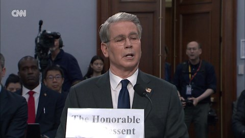 Democrat presses Bessent: Who pays tariffs?