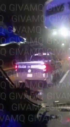 Domingo 22/02/2026 HDR: 20:25 PM Se registra fuerte movilización de unidades de seguridad pública de Huehuetoca sobre el boulevard jorobas -huehuetoca ya que se reporta el incendio de otro vehículo. ⚠️⚠️⚠️🚨🚨🚨🛑🛑🛑🔥🔥🔥 Síguenos en TIK TOK: https://www.tiktok.com/@givamq?_r=1&_t=ZS-946v6VDDAkp