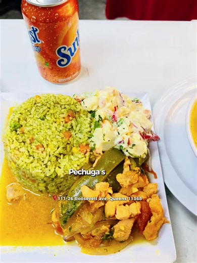 Sopa caliente plato fuerte buffet lleno de sabor 🔥 📍 Morocho Bakery & Restaurant 📍 111-26 Roosevelt Ave, Queens, NY 📞 (718) 803-3456 #LunchDeHoy #MorochoBakery #QueensEats #BuffetLatino #ComidaCasera