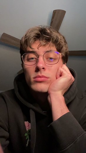 Replying to @hannahkb0153 pov: I’m scrolling through requests