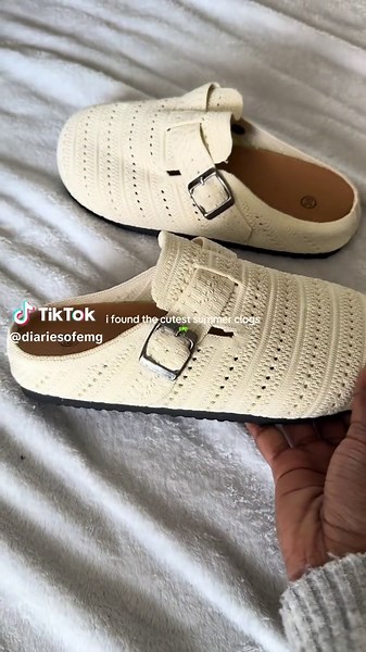 the perfect summer clogs #clogs #knitclogs #summershoes #sliponshoes