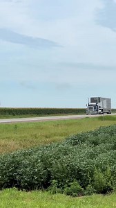 Running like boss #trucking #usatrucks #trucker #truckbeauty #truckdesign #trucks #fypシ | USA Trucks