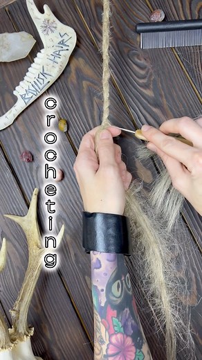 BasiliskHairs | Pro Dreadlocks Team • Shop on Instagram: "DIY crochet technique - Fast method 🔥 Even though 95%-99% of the dreadlocks you see in various stores and online are made with this method, and they call it CROCHET dreadlocks 🤷‍♀️ - in the professional world, it’s called FAST method to begin your locs journey (for straight dreads), and we consider it suitable only for textured (bumpy) dreadlocks, or soft straight dreadlocks. What kind of dreads you get depends on what you will use for 