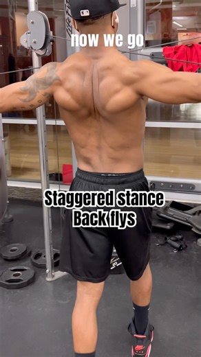 💪🏾 Cable back flys 101 #backworkout