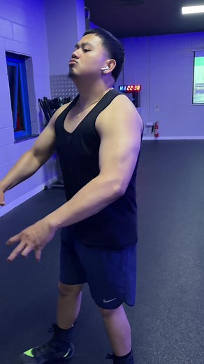 The abs is coming out slowly 😮‍💨👌🏽 #saltpapi #weightlosstransformation | Salt Papi