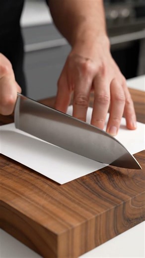 No Pressure Cutting Test – Super Sharp Knife!