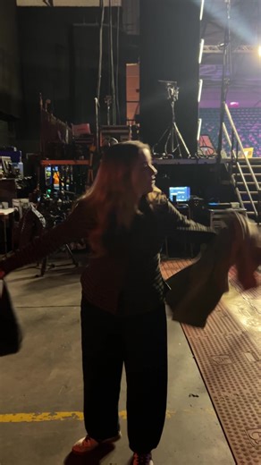 jeans up to me armpits