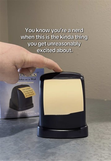 It can make loooooooong sticky notes! I suppose you could also make short ones but I’ve got too much to say lol #office #stationary #stickynotes #writer #writertok