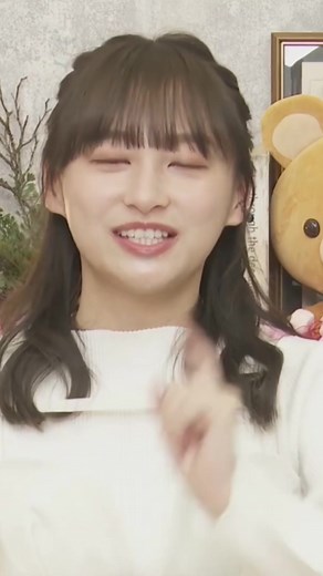 影山優佳の新しい水着姿公開