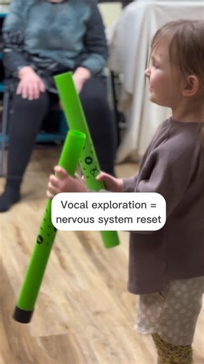 A vocal reset for the nervous system 🔄🎤 When kids explore their voice — even with a boomwhacker “microphone” — they’re building confidence, vagal tone, rhythmic breath, sensory integration, emotional release, and co-regulation. Tiny vocal play = big nervous system shifts. Come check out a Rhythm Kids class at @gratitudehotyogawellness @downtown_salmon_arm #somaticplay #vagaltone #childregulation #musictherapyideas #salmonarmkids #inthegroove #salmonarmbc #explore | In The Groove Studio