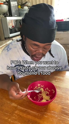 Cuando quieres probar la comida de tu novio abusivo