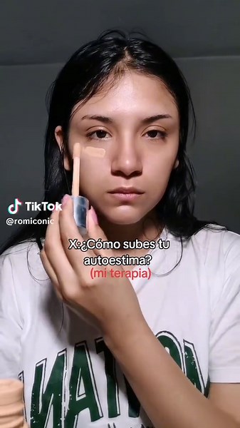 Transformación de Maquillaje al Estilo Y2K
