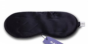 Thousands Of People Swear This $10 Mask Helps Them Sleep Better