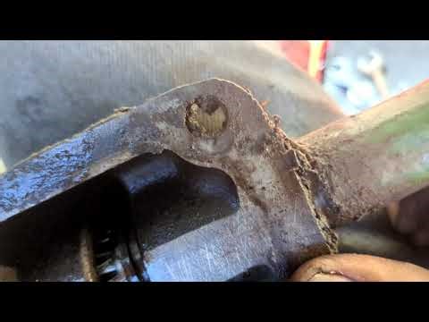 Going deeper into my JD 60 clutch.