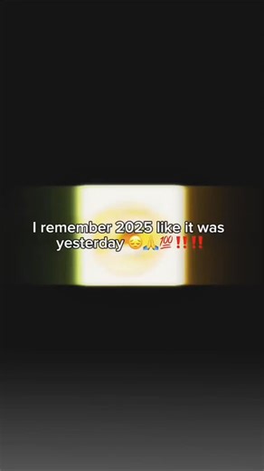 meme on Instagram: "中国正在研发一种压电地板技术，能够将人们日常行走时产生的压力转化为电能。当地板受到脚步踩踏时，内部压电材料会发生微小形变并释放电荷，虽然单步发电量有限，但在商场、地铁站、机场和大型活动场所等人流密集区域，能量可不断累积，为照明、显示屏和监控设备提供稳定电力。这项技术减少了对传统能源的依赖，也让“走路”成为可持续能源的一部分，为绿色和智慧城市建设带来新思路。#中国 #科技 #创新 #科普 #绿色能源"